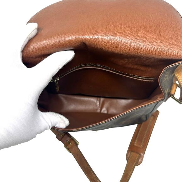 Louis Vuitton LV Monogram Saint Cloud GM Bag - Picture 10 of 14